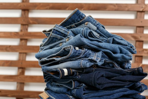 Jeans pour homme : conseils pour enlever les taches récalcitrantes