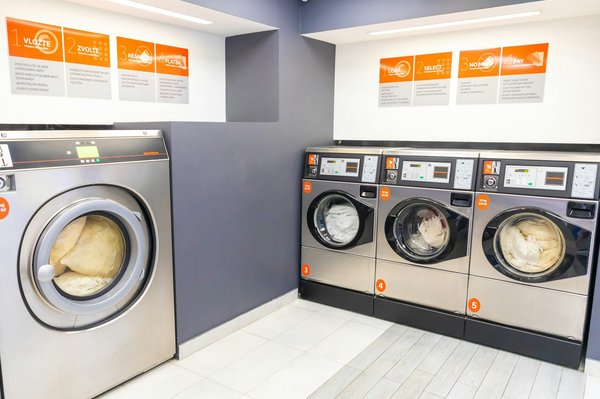 Laverie automatique : les bonnes raisons de s'en servir pour laver son linge