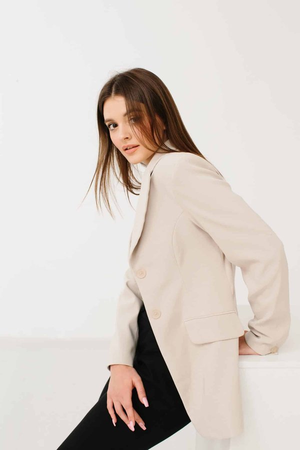 5 hauts à porter avec un jean Y2K pour être stylé